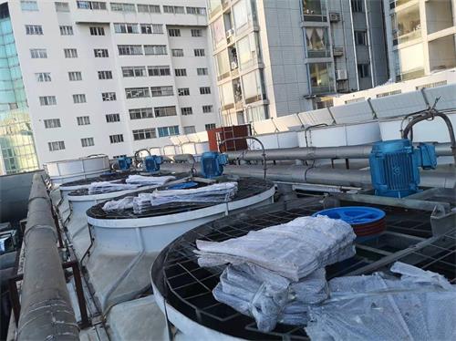 低速大風量冷卻塔風機 低速大風量<a href=http://m.yhgjgyxgs.com/peijian/fan/ target=_blank class=infotextkey>冷卻塔風機</a>